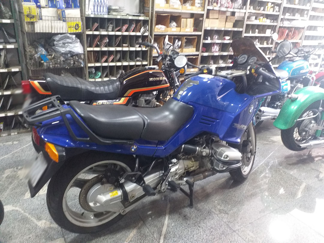 R1100RS_02.jpg