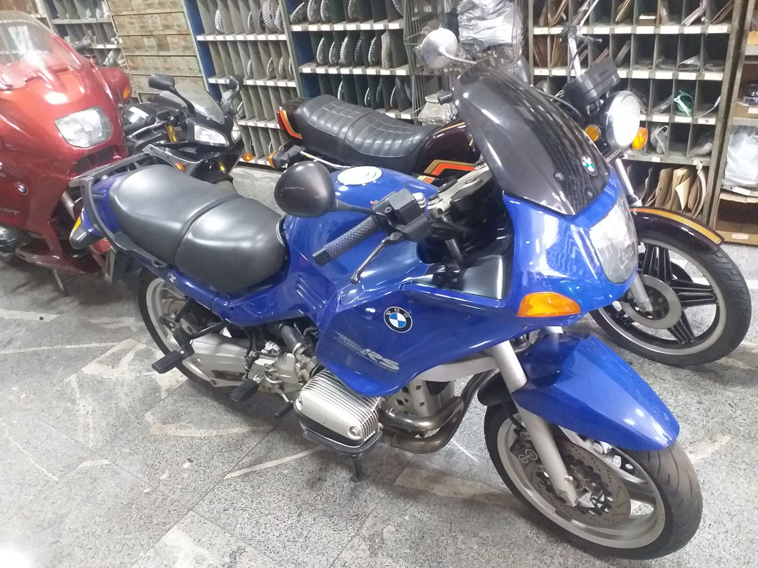 R1100RS_01.jpg
