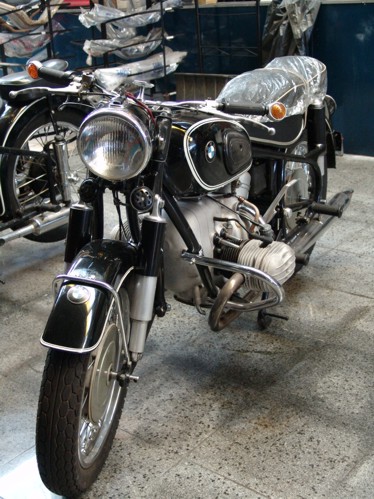 bmw-r-preta64-03.JPG